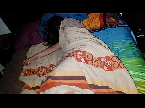 ❤️ Pinupunasan ng stepson ang kanyang batang madrasta habang natutulog ito. ️❌ Magandang porn sa tl.pornjimbo.ru